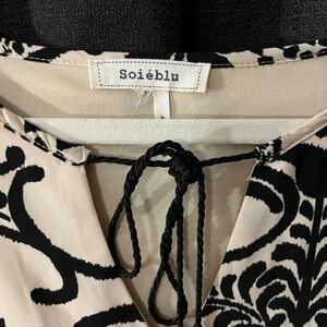 Soieblu Monochrome Patterned Top